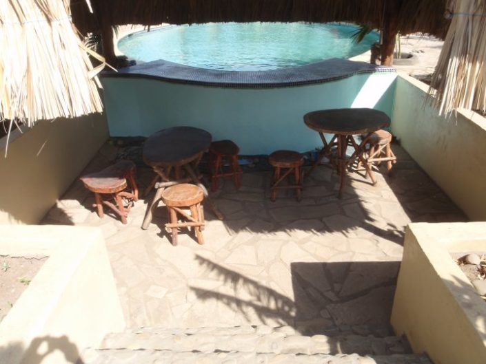Swim up bar without painting before mural